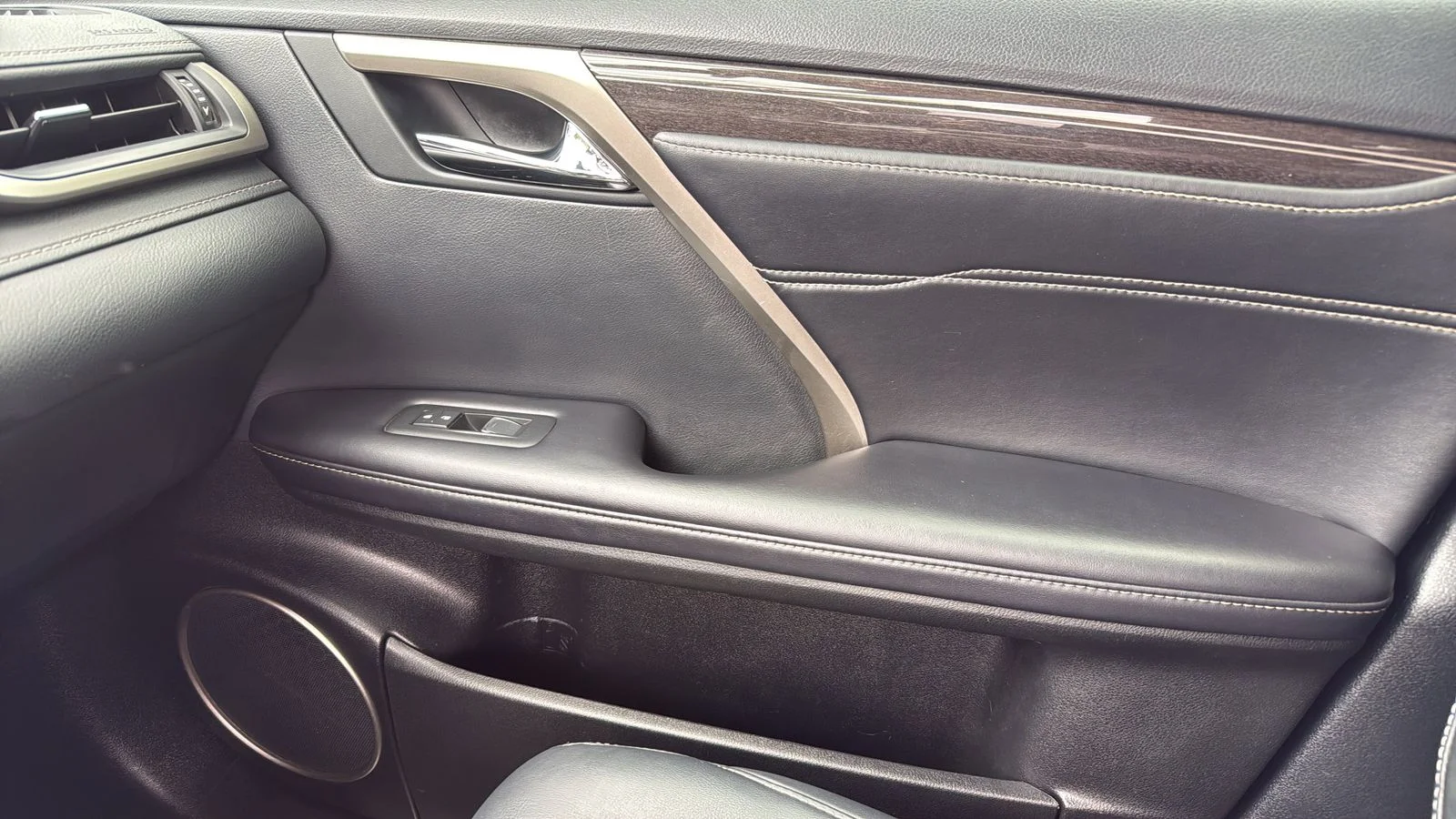 Used 2020 Silver Lexus 350 image 23