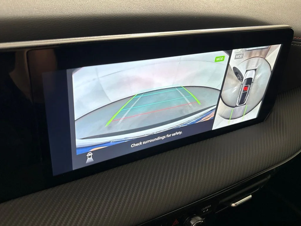 New 2026 Aspen White TriCoat / Super Black Two-tone Nissan SR image 36