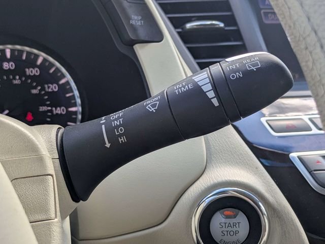 Used 2013 Black Obsidian INFINITI Base image 32