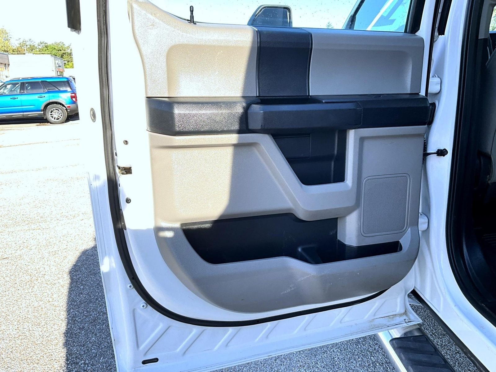 Used 2017 White Ford XL image 22