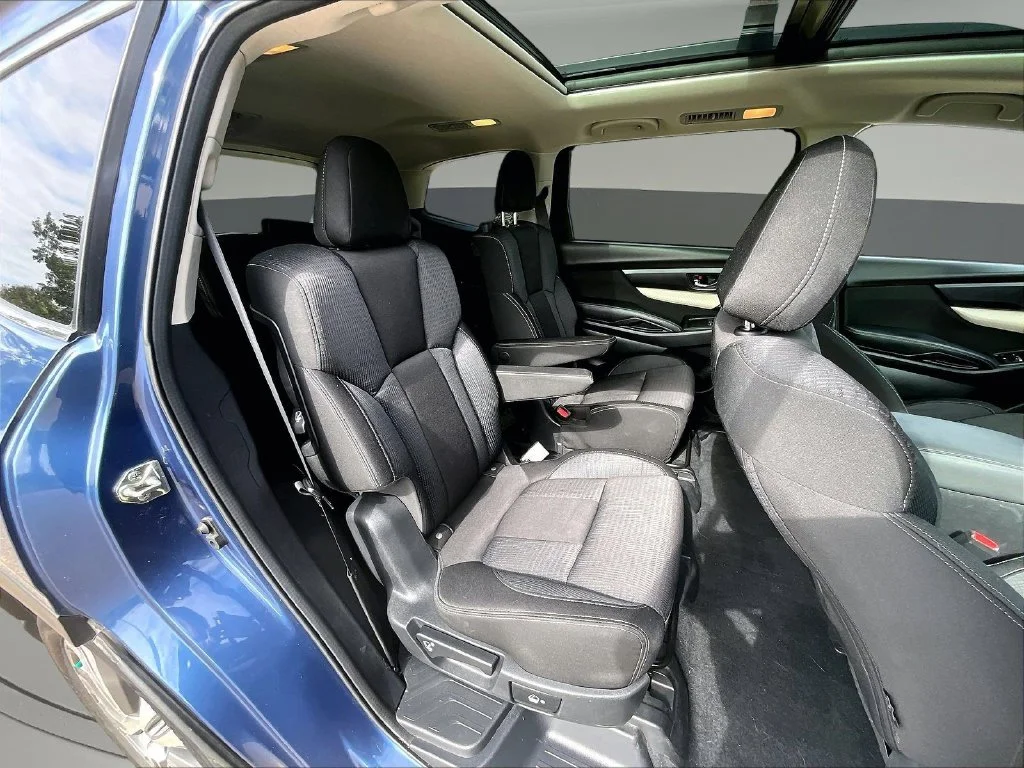 Used 2020 Blue Subaru Premium image 30