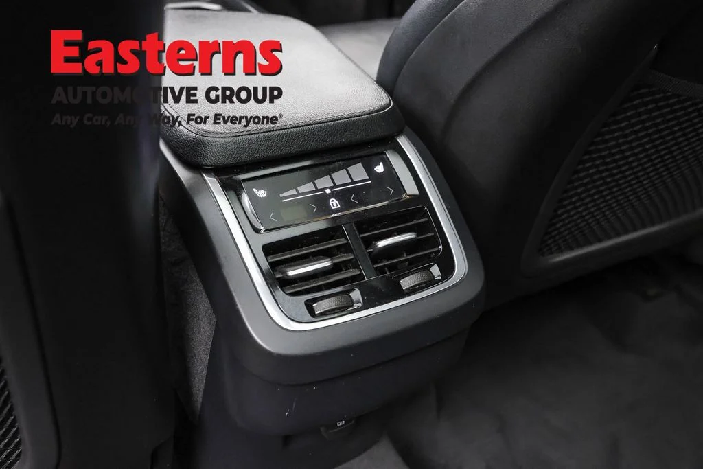 Used 2022 Gray Volvo T5 Momentum image 22