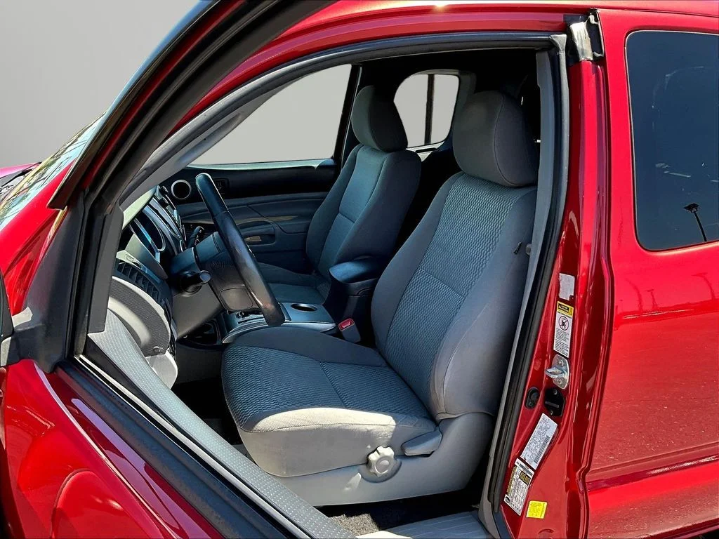 Used 2013 Red Toyota Base image 21