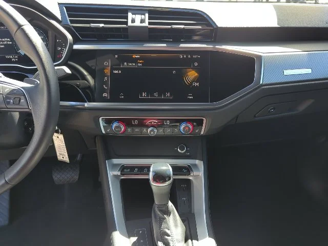 Used 2025  Audi Premium image 9