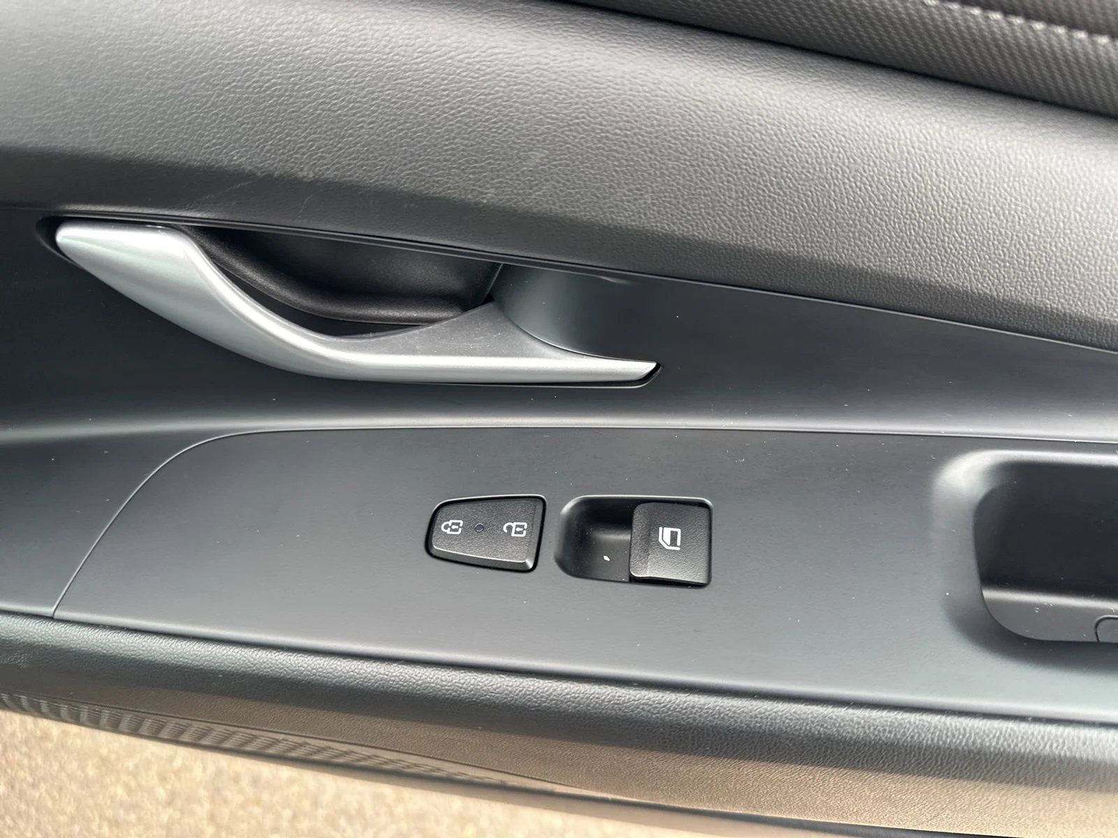 Used 2023 Black Hyundai SEL image 34