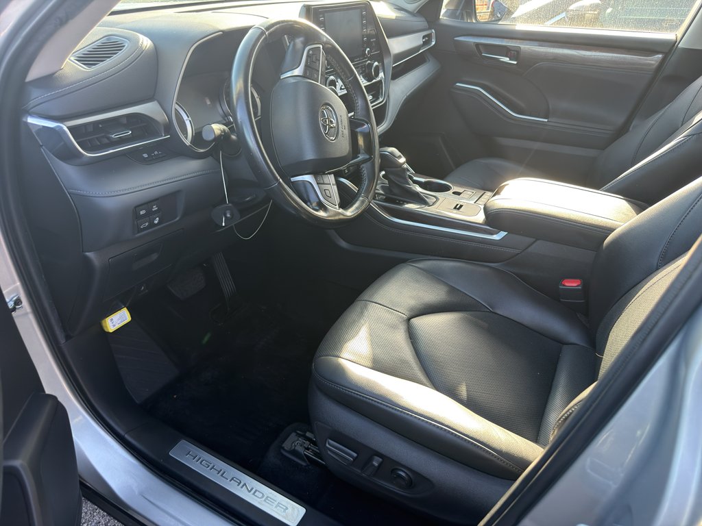 Used 2022 Celestial Silver Metallic Toyota Hybrid Limited image 5