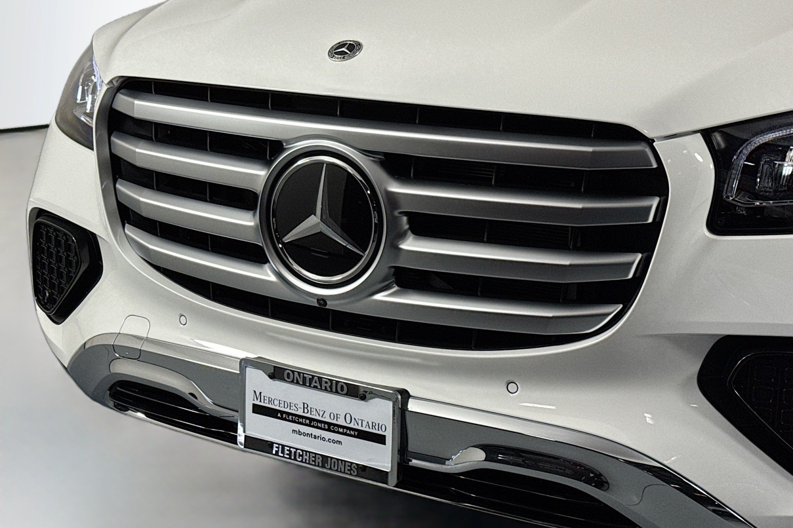 New 2026 Polar White Mercedes-Benz GLS 450 4MATIC® SUV image 13