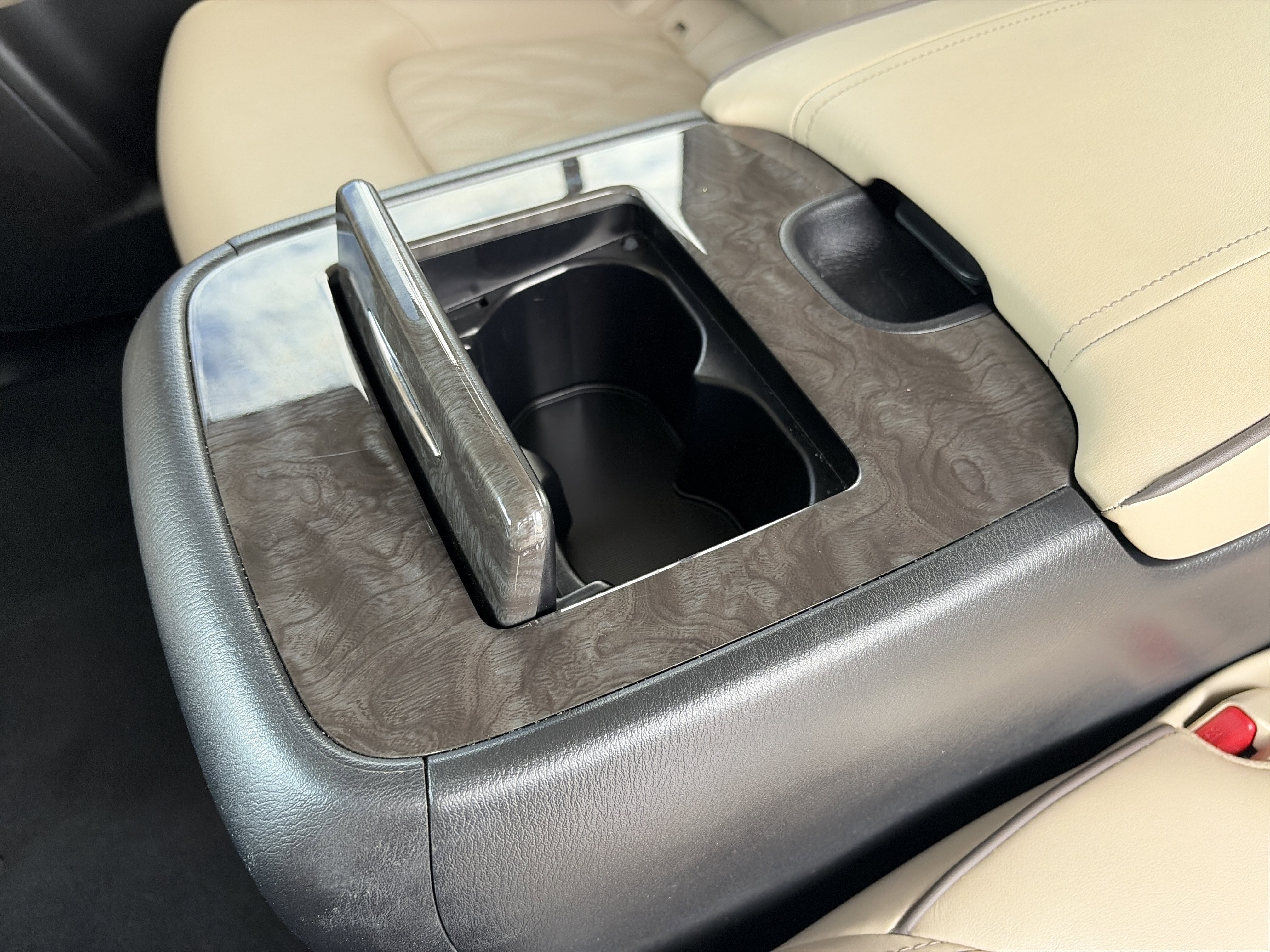 2024 Nissan Armada Platinum - Photo 23