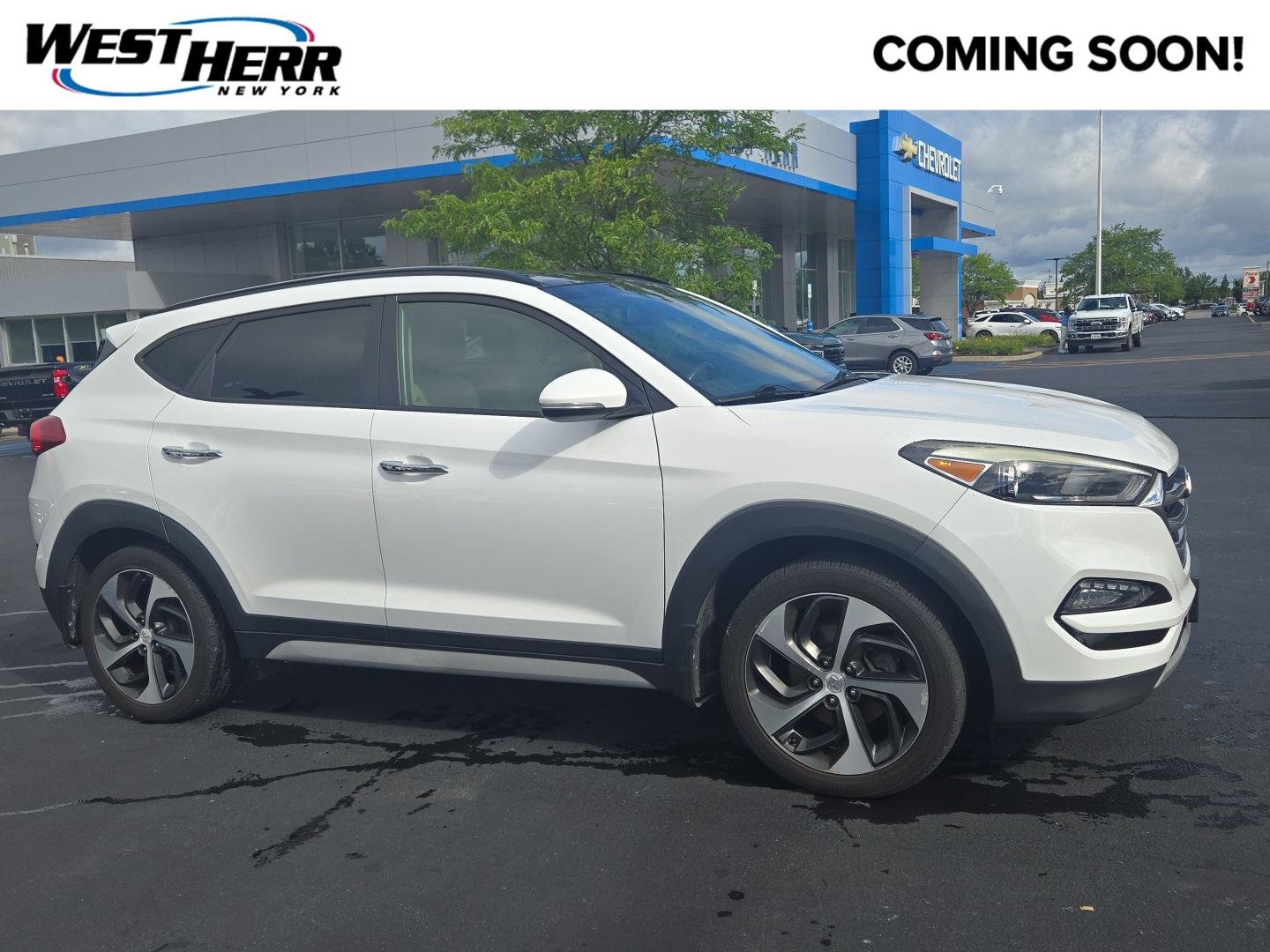 Used 2018 Dazzling White Hyundai Limited image 1