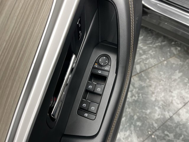 2026 Mazda CX-90 Premium Package - Photo 8