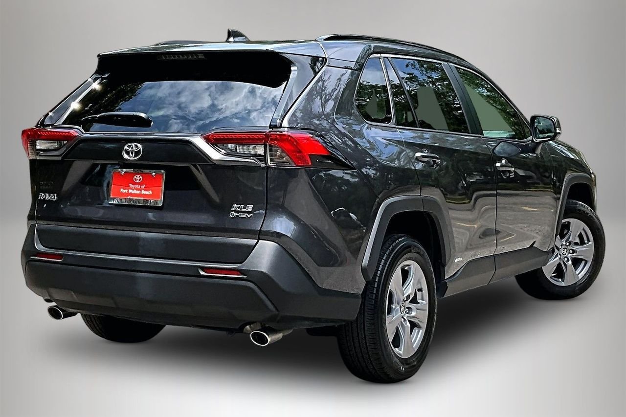 Used 2025 Gray Toyota XLE image 5