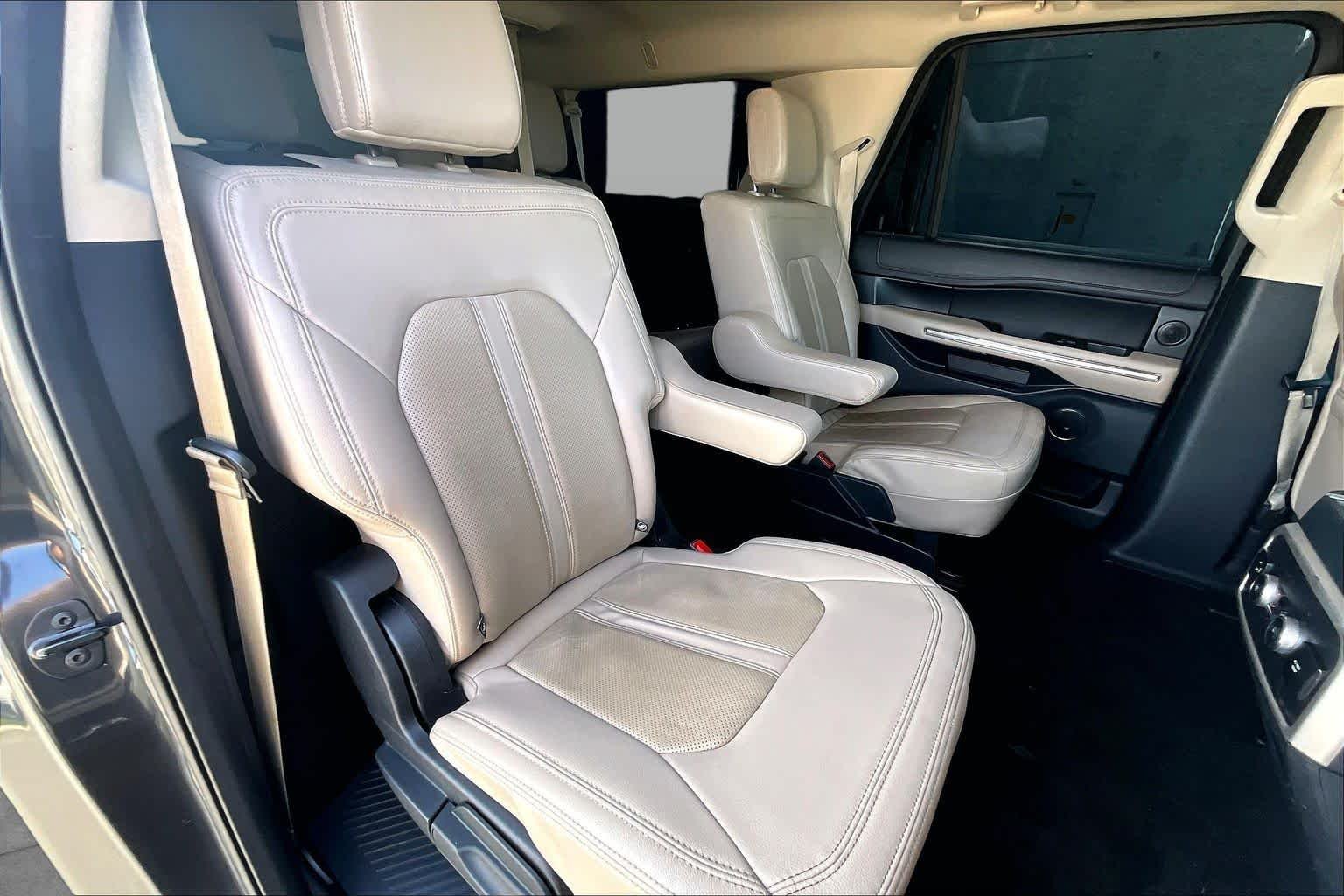 Used 2022 Dark Matter Metallic Ford Limited image 18