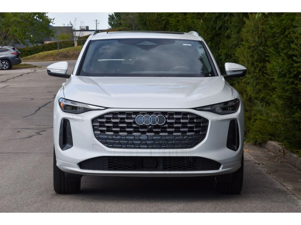 Used 2025 Glacier White Metallic Audi Premium image 9