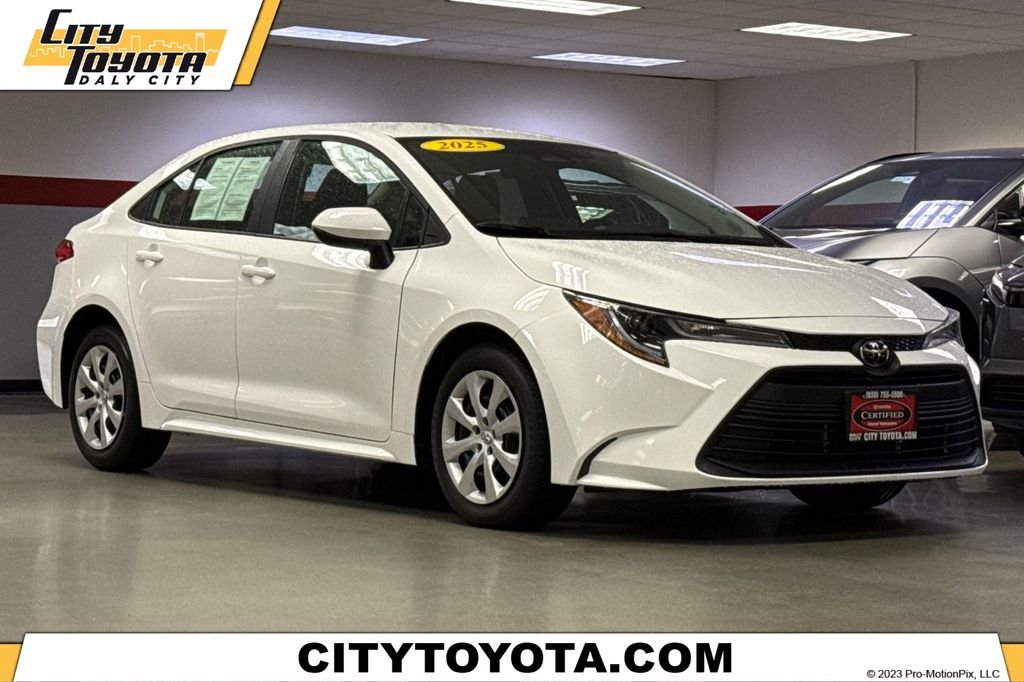 2025 Toyota Corolla LE