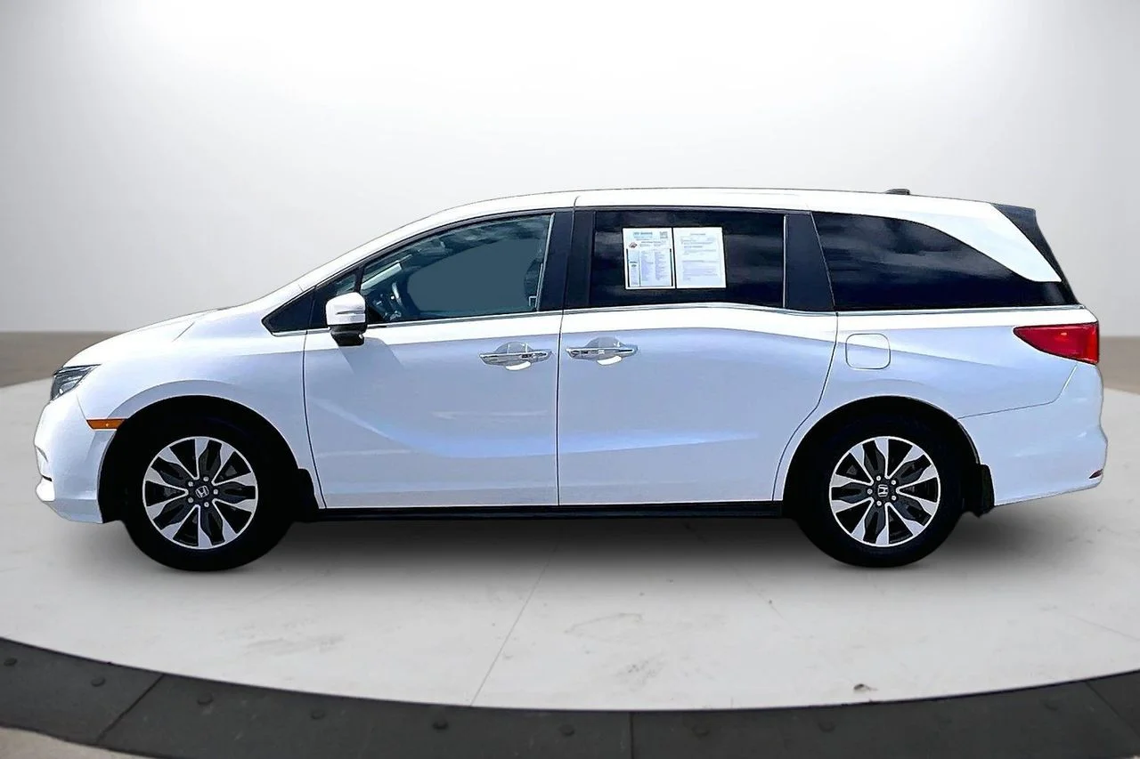 Used 2023  Honda EX-L image 5