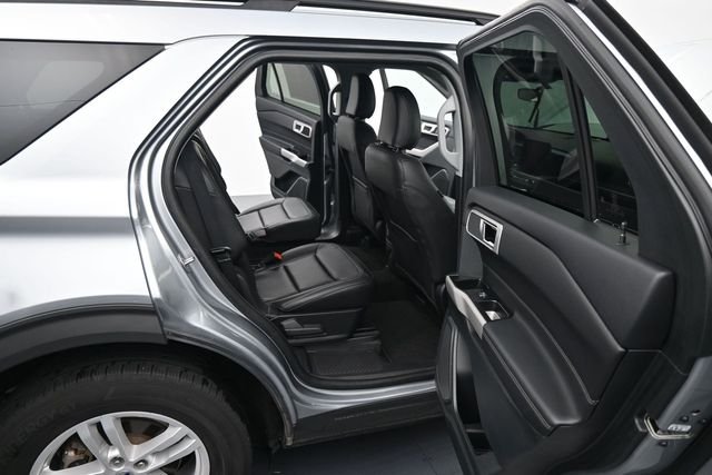 Used 2024 Silver Ford XLT image 12