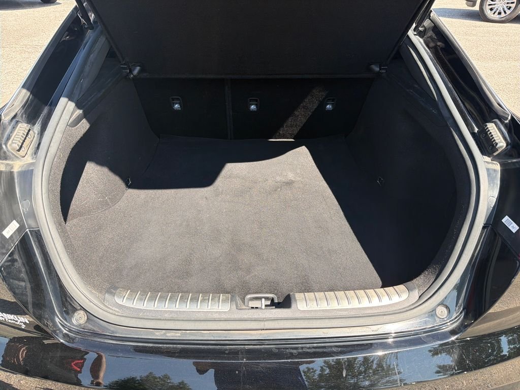 Used 2019 Black Kia GT1 image 9