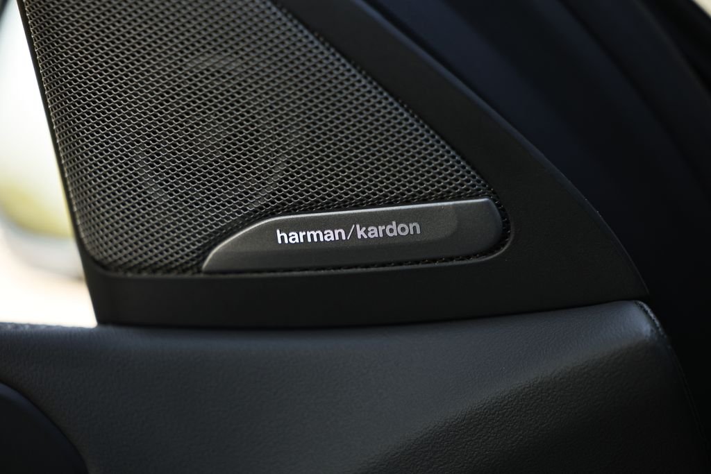 New 2027 Carbon Black Metallic BMW xDrive40i image 16