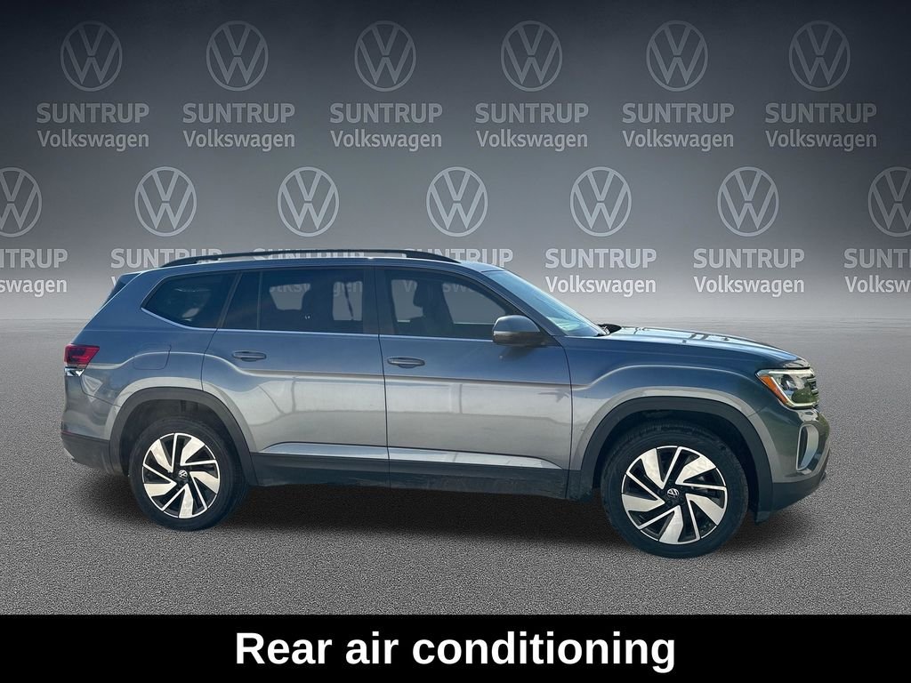 Used 2024 Gray Volkswagen 2.0T SE w/Technology image 10