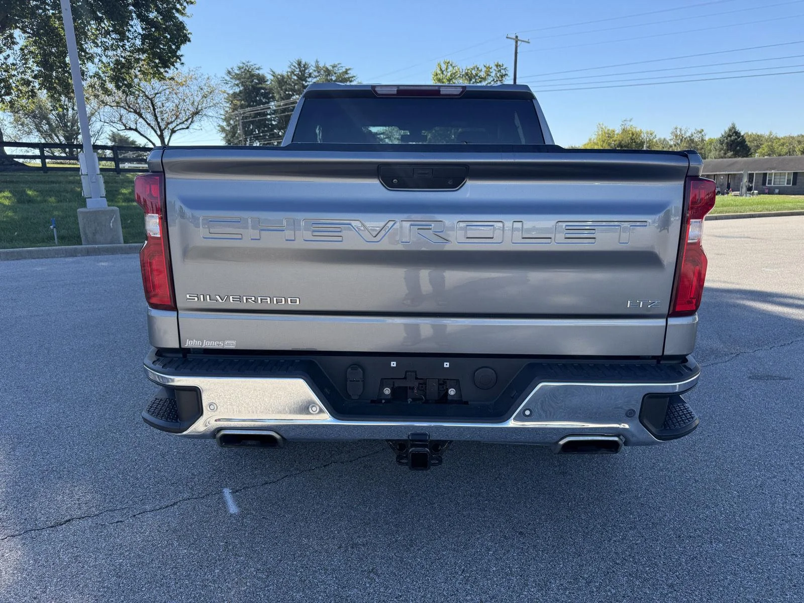 Used 2020 Shadow Gray Metallic Chevrolet LTZ image 18