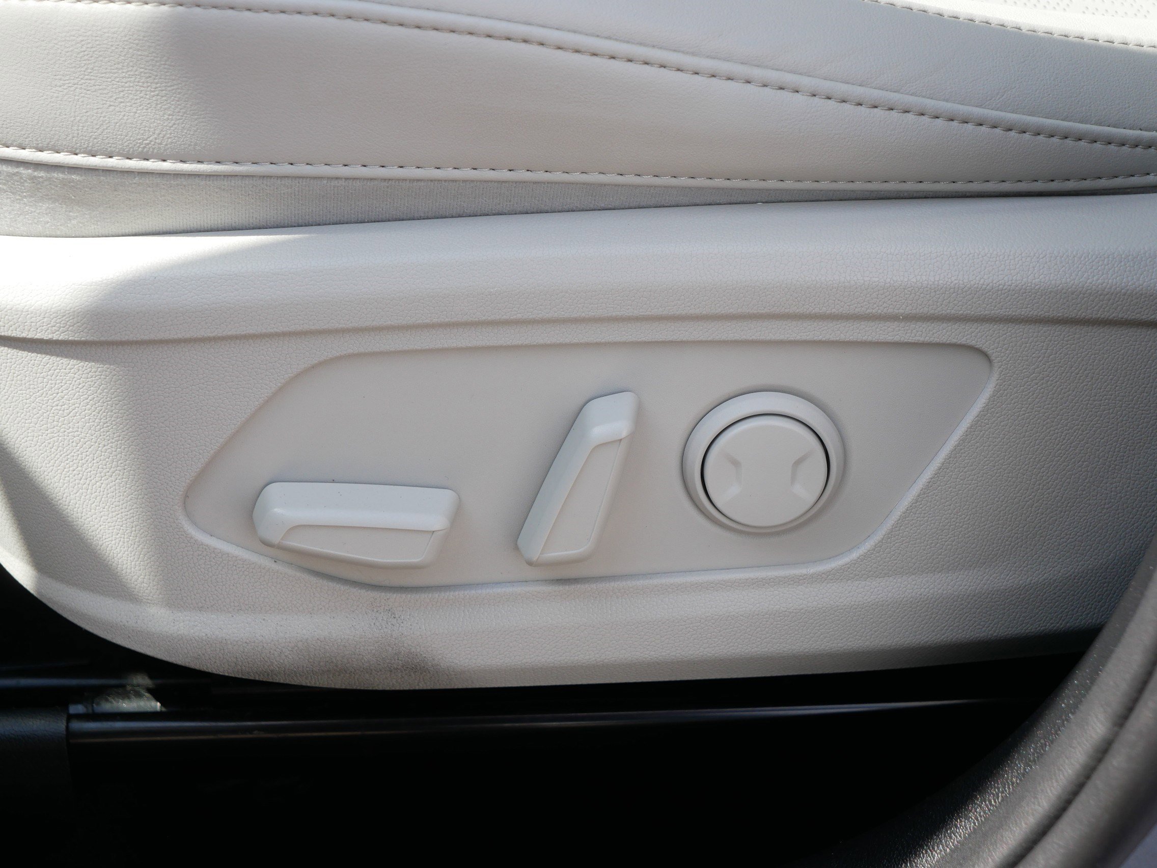 Certified Used 2023 Everlasting Silver Kia SX image 20