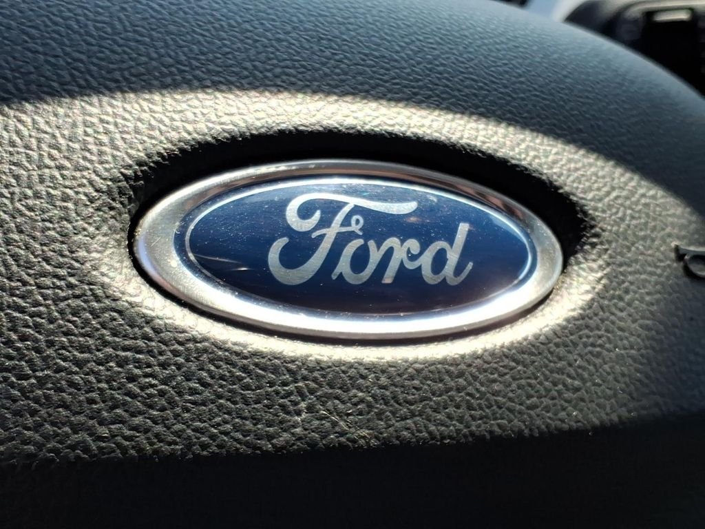 Used 2020 Black Metallic Ford SE image 26