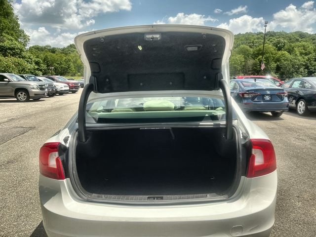 Certified Used 2013 White Volvo T5 image 21