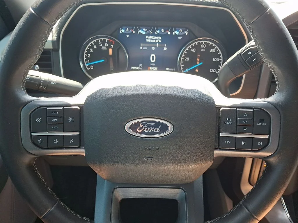 Used 2023 Gray Metallic Ford XLT image 19