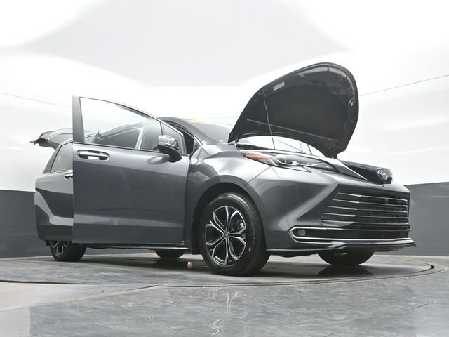 Used 2025 Gray Toyota Platinum image 32