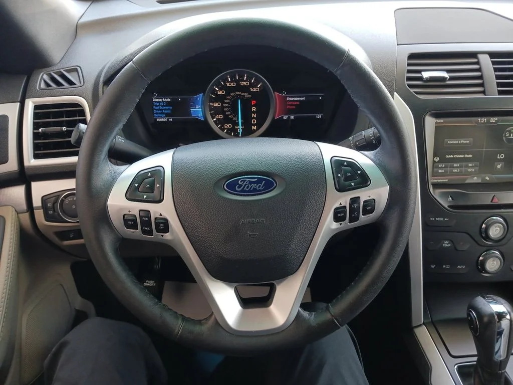 Used 2015 White Ford XLT image 17