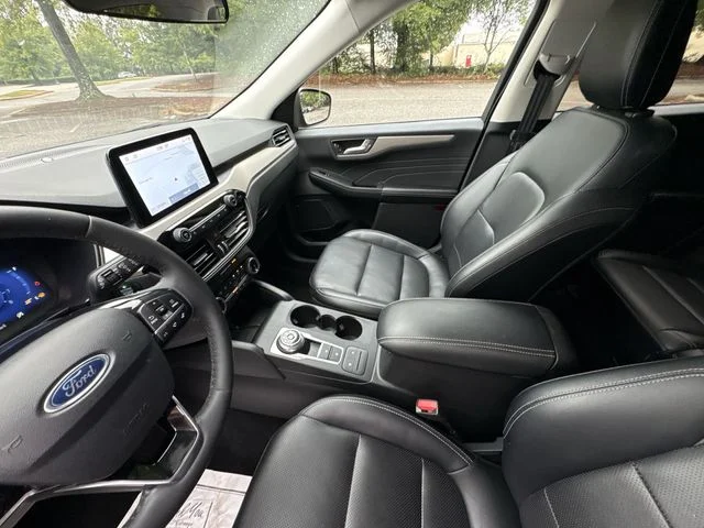 Used 2022 Gray Ford SEL image 21