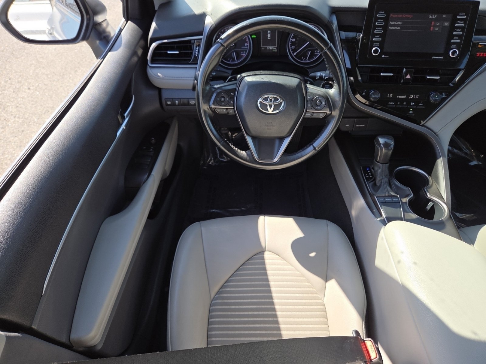 2023 Toyota Camry SE - Photo 26