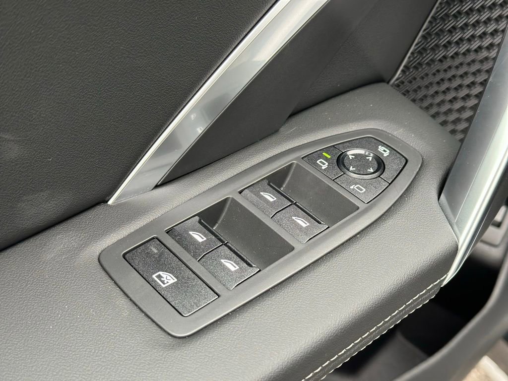 New 2026 Space Silver Metallic BMW xDrive28i image 19