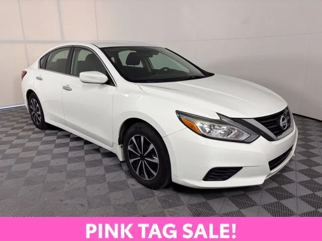 Used 2018 White Nissan 2.5 S image 1