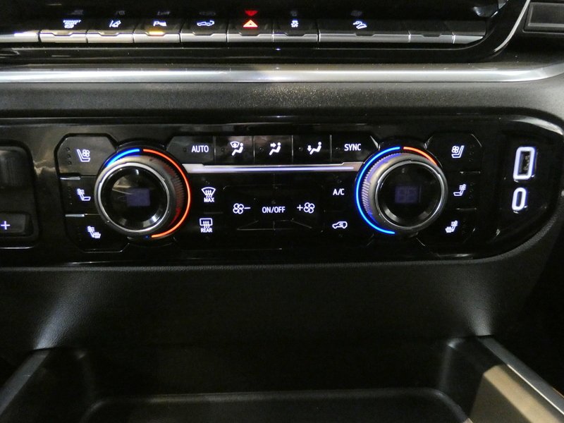 Used 2025 BLACK Chevrolet Crew Cab 159" High Country Dsl image 18