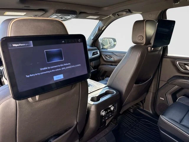 Used 2022 Black GMC SLT image 18