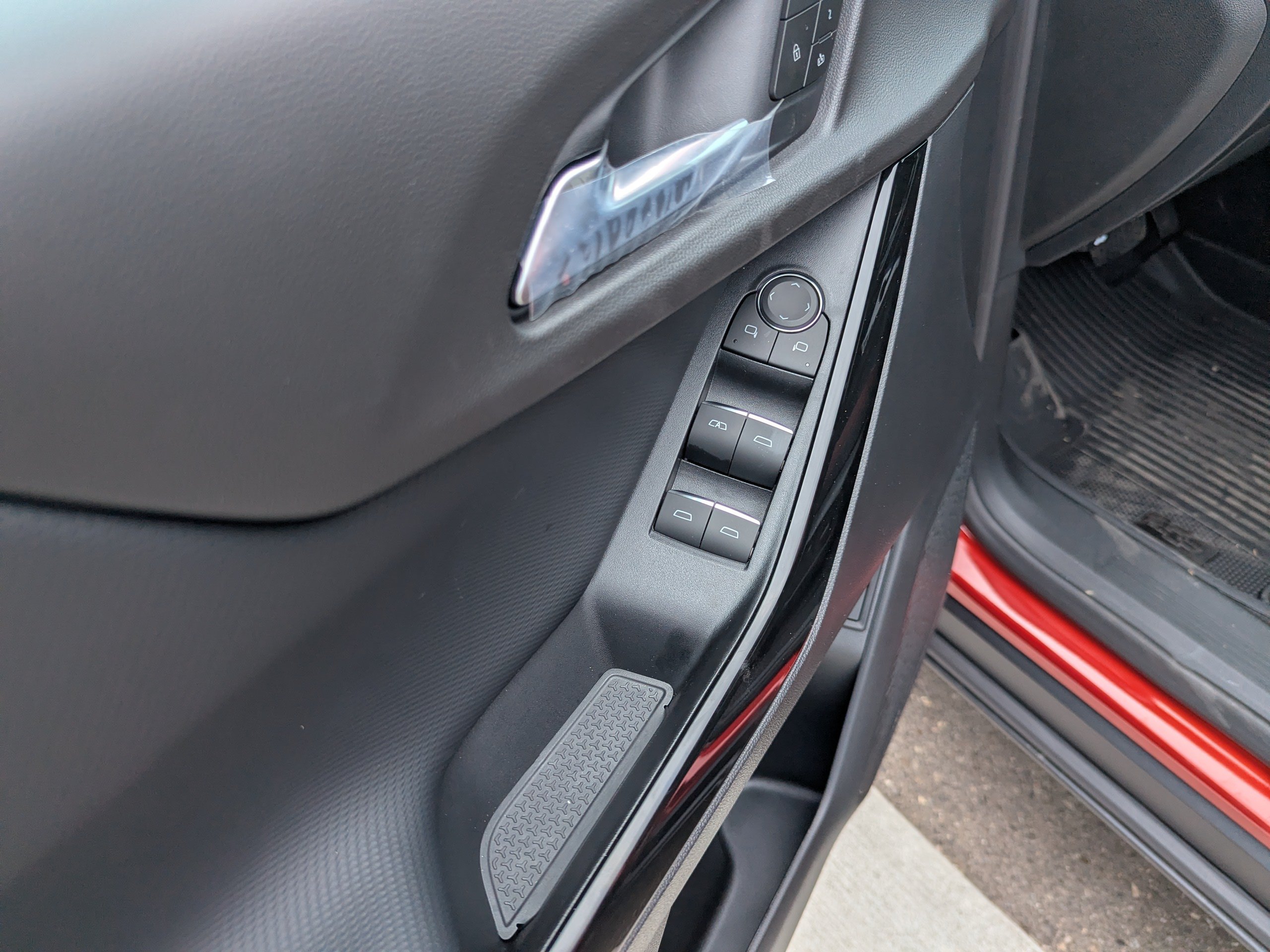 2027 Chevrolet Equinox RS - Photo 11