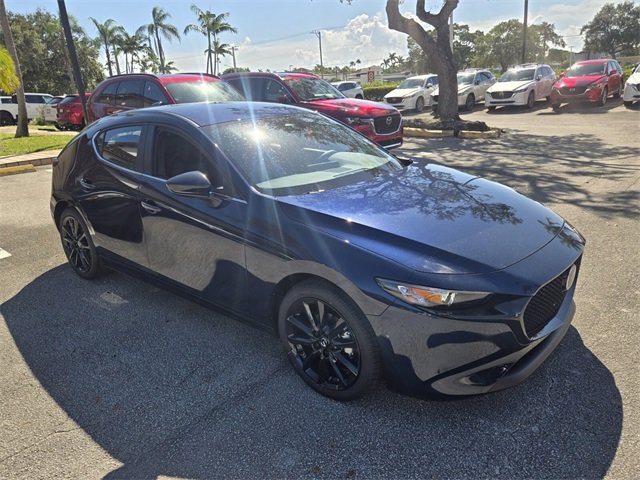 2026 Mazda Mazda3 Hatchback 2.5 Select Sport photo 3