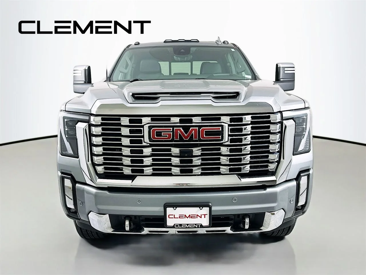 Used 2024 Sterling GMC Denali image 3