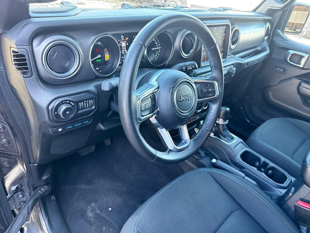 Used 2022 Gray Jeep Unlimited Rubicon 4xe image 10