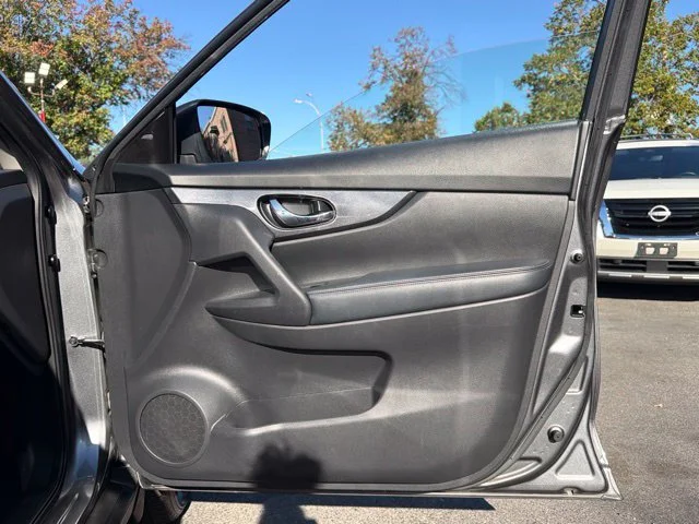 Used 2019 Gray Nissan SV image 26