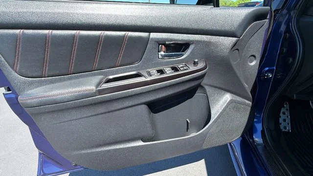 Used 2021 Blue Subaru Base image 18