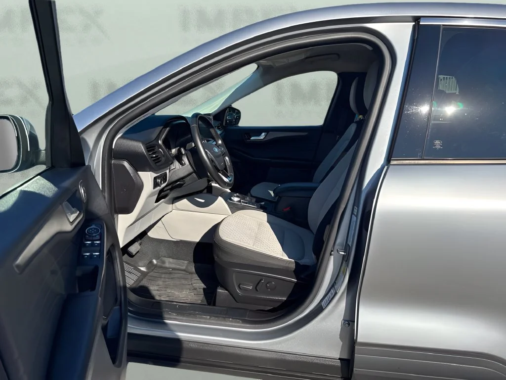 Used 2024 Silver Ford Active image 9