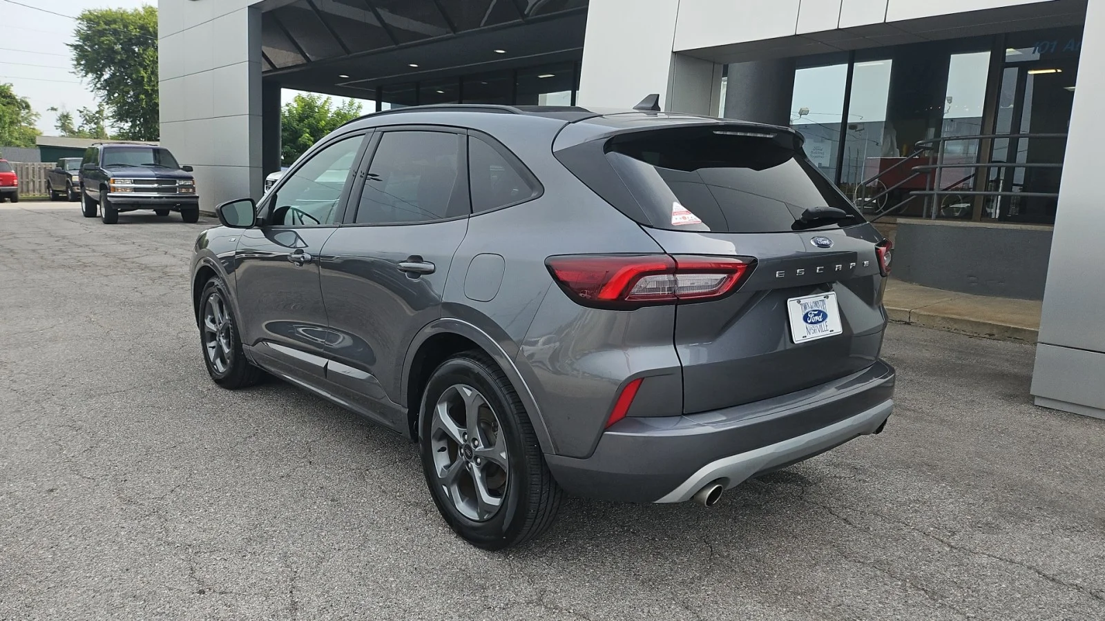 Used 2023 Gray Ford ST-Line FWD image 3