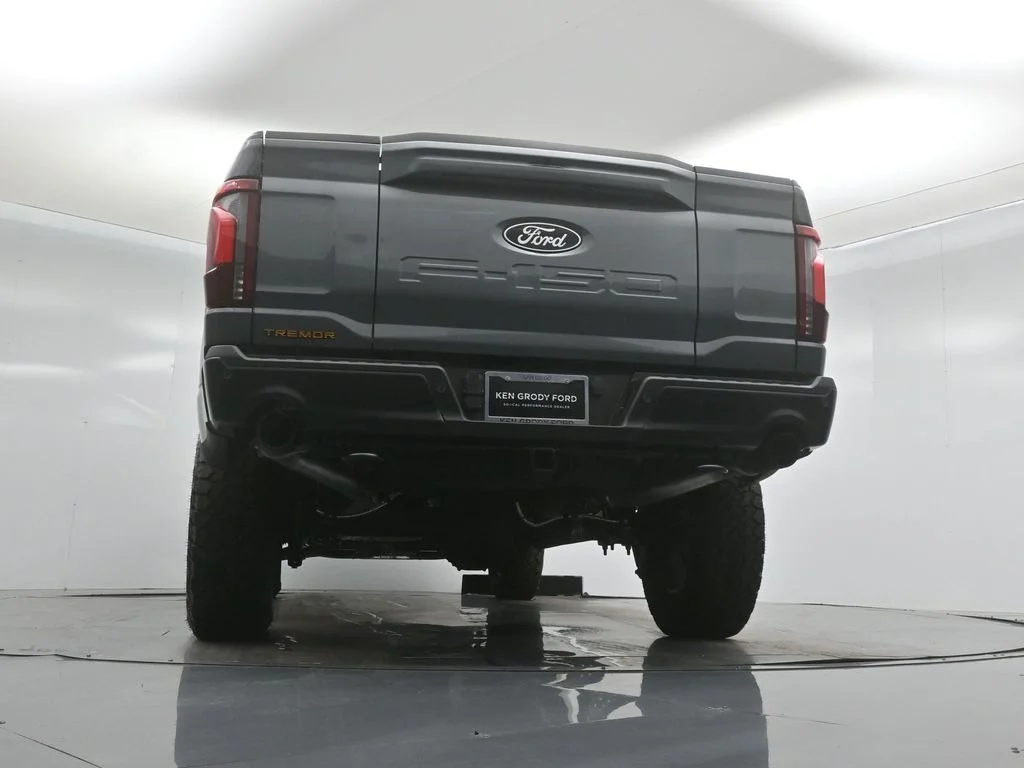 New 2026 Carbonized Gray Metallic Ford Tremor image 48