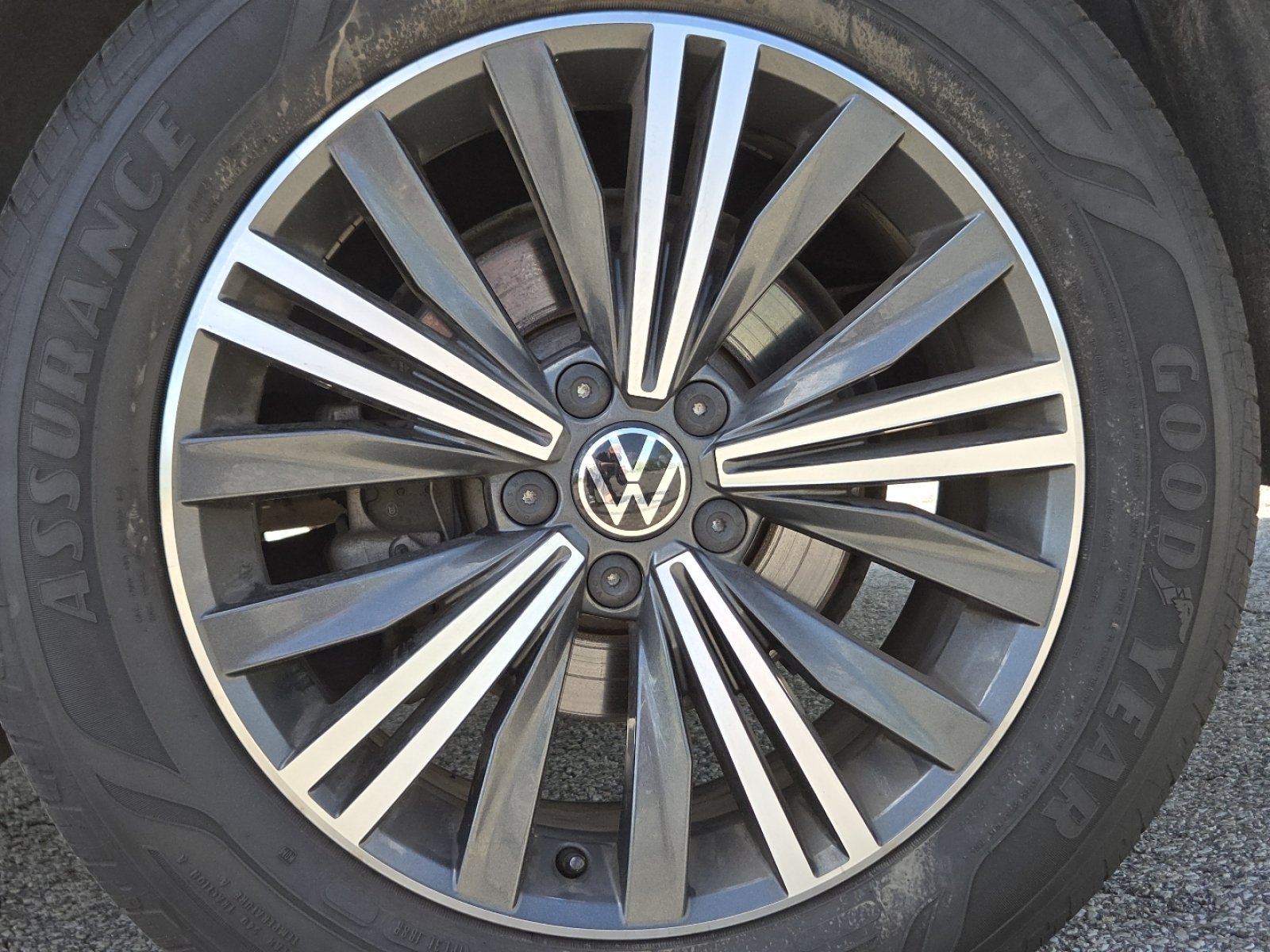 2024 Volkswagen Tiguan Wolfsburg Edition - Photo 11