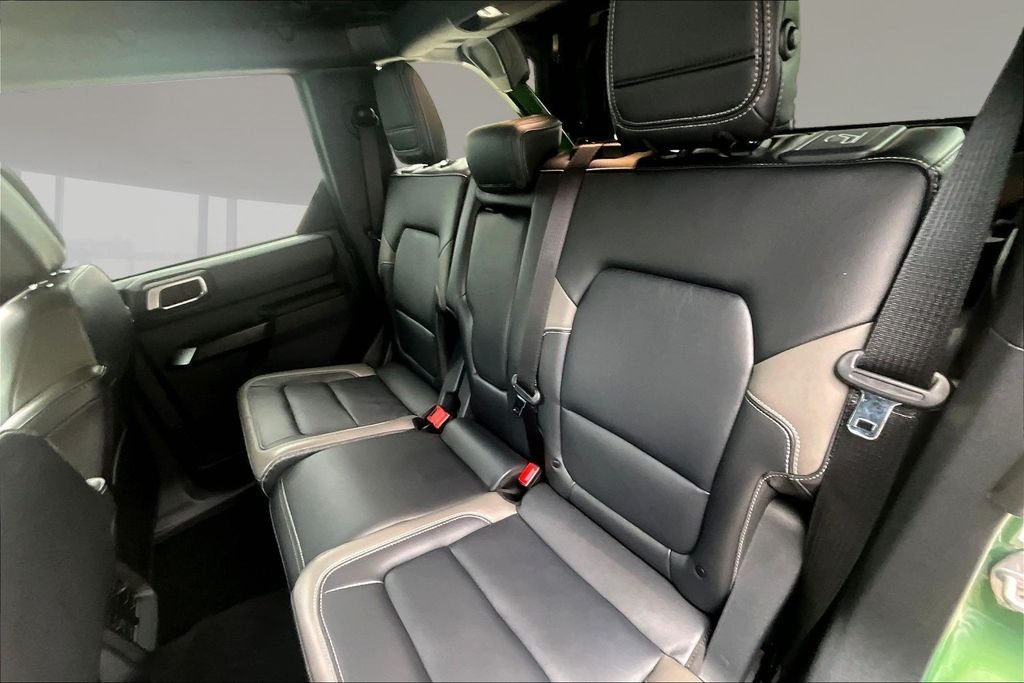 Used 2025 Green Metallic Ford Outer Banks image 21