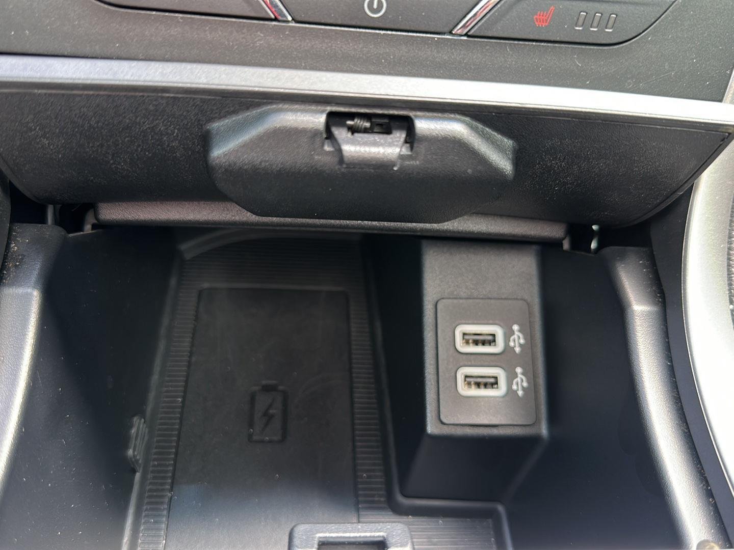 Used 2019 Blue Metallic Ford SEL image 22