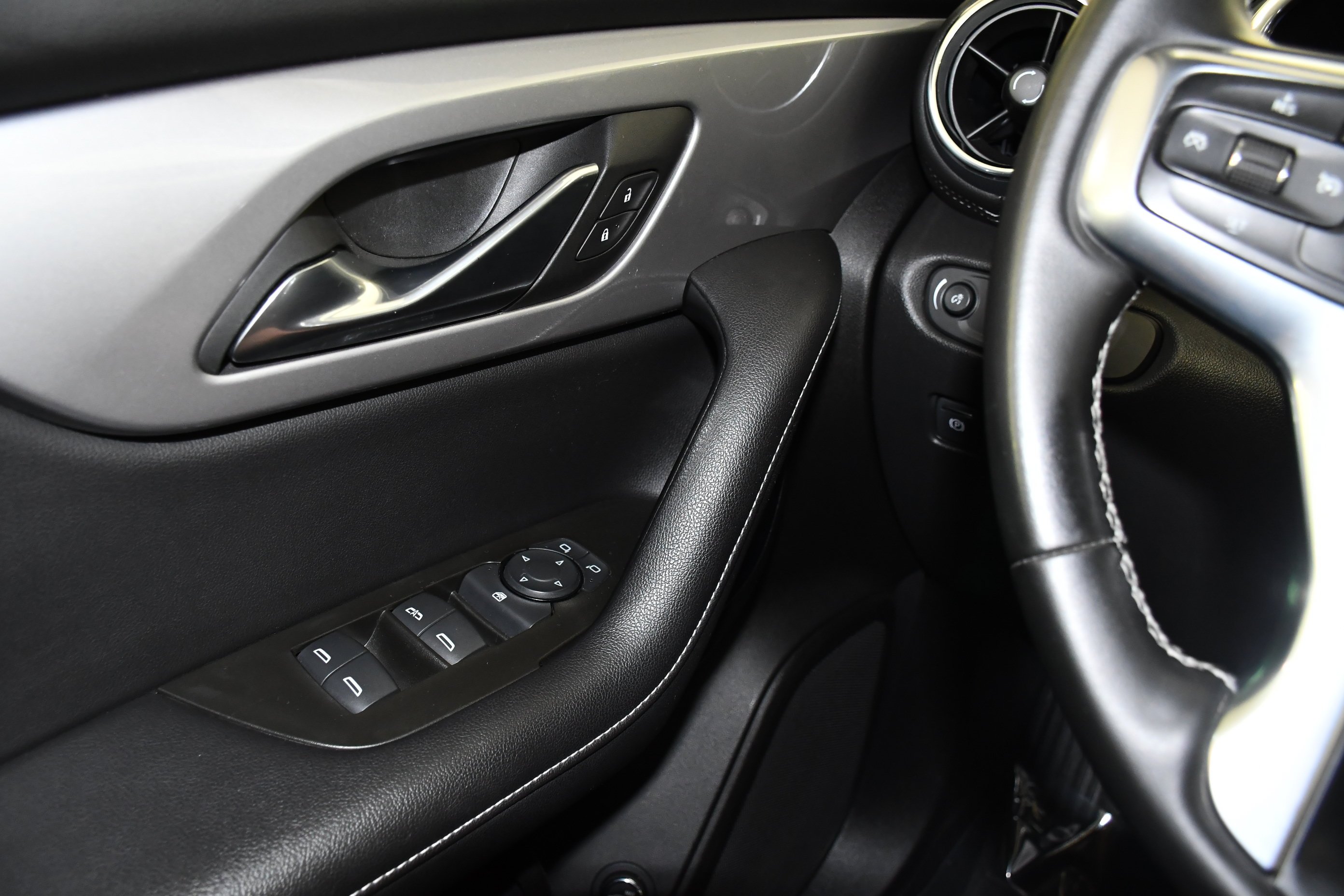Used 2023 Black Chevrolet LT image 33