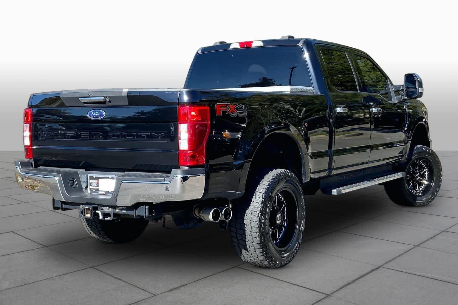 Used 2020 Agate Black Metallic Ford XLT image 13
